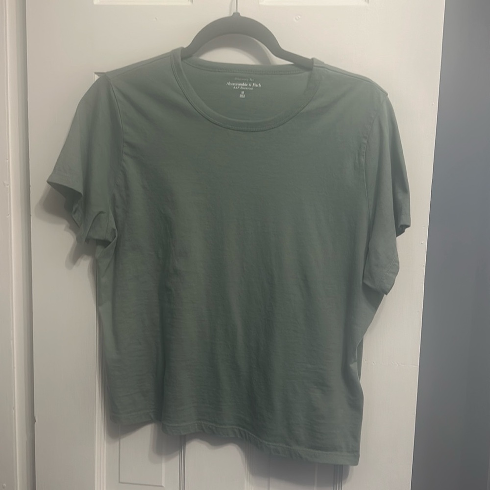 Abercrombie & Fitch Essential Polished Body-Skimming Tee M